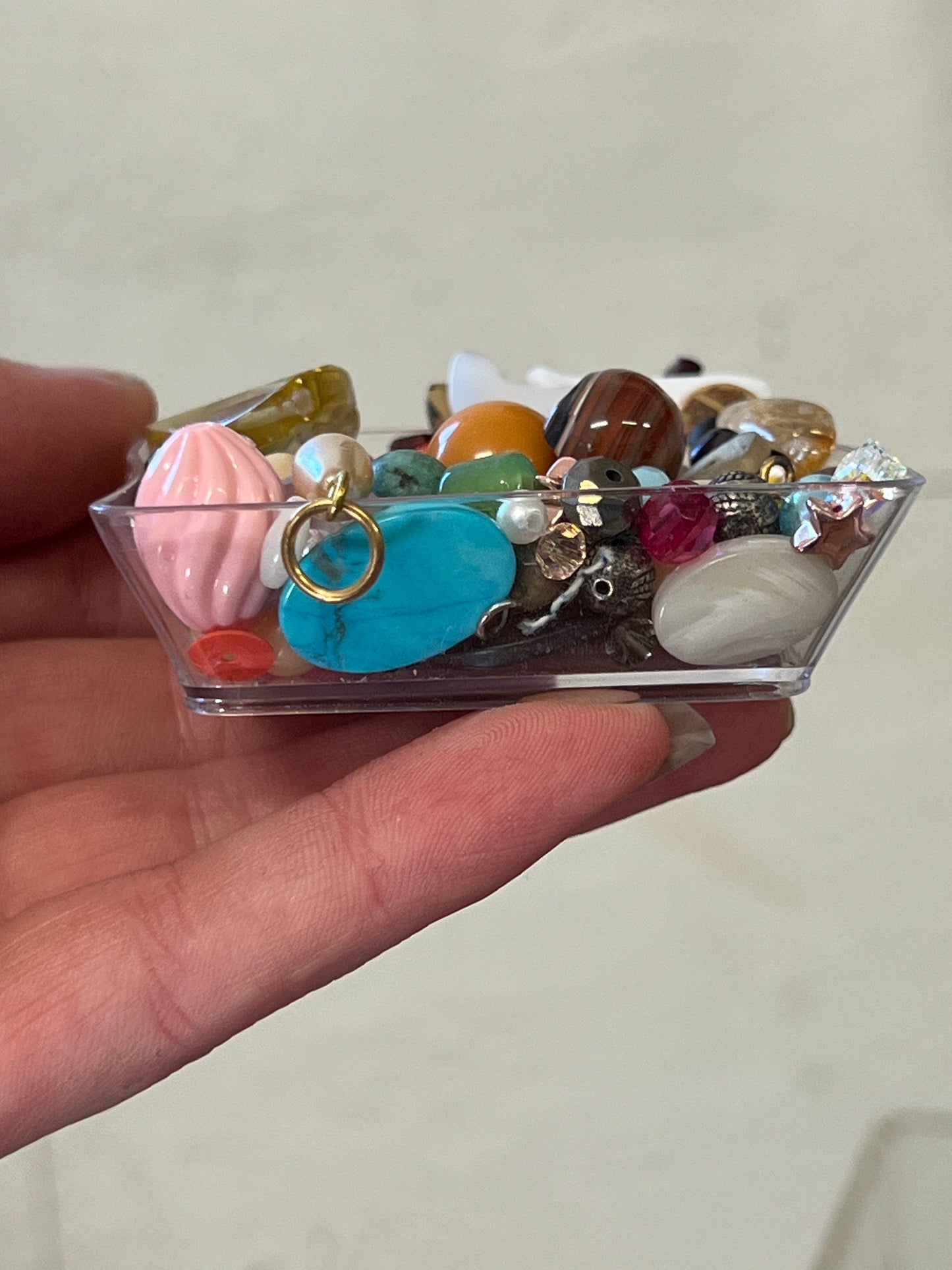 MYSTERY BEAD SCOOP