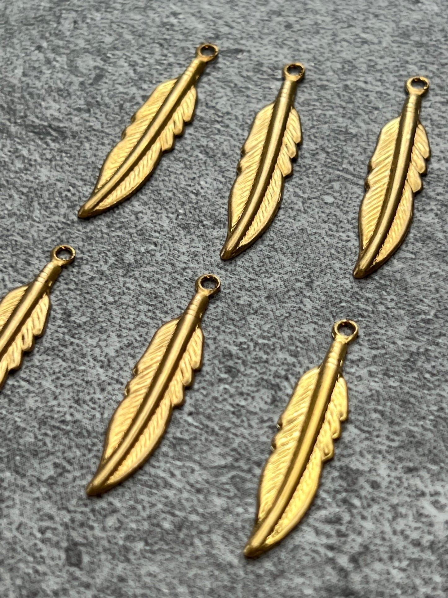 Small Feather Pack - WH - Vintaj Live Shop