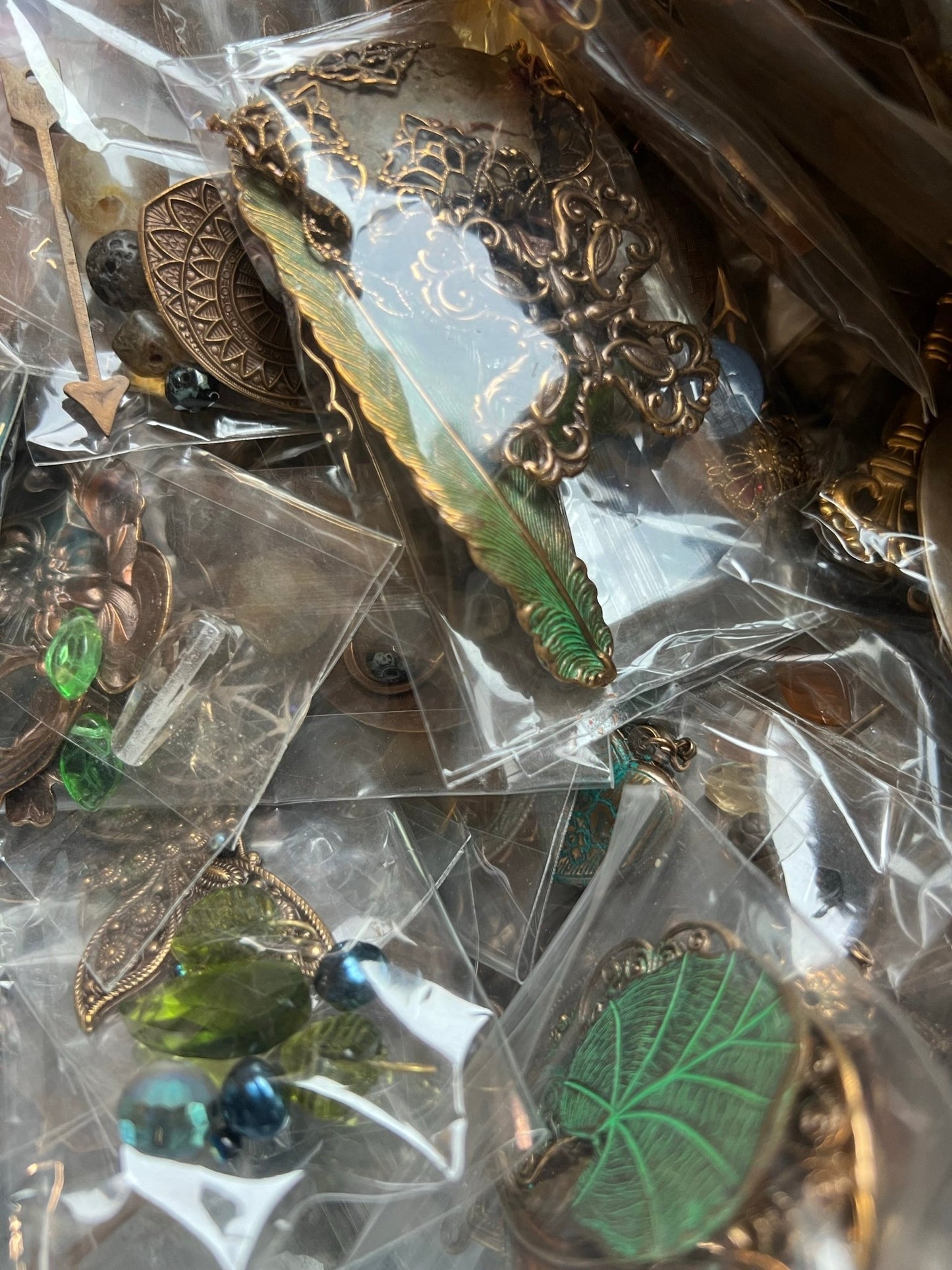 1 MYSTERY PACK - WH - Vintaj Live Shop