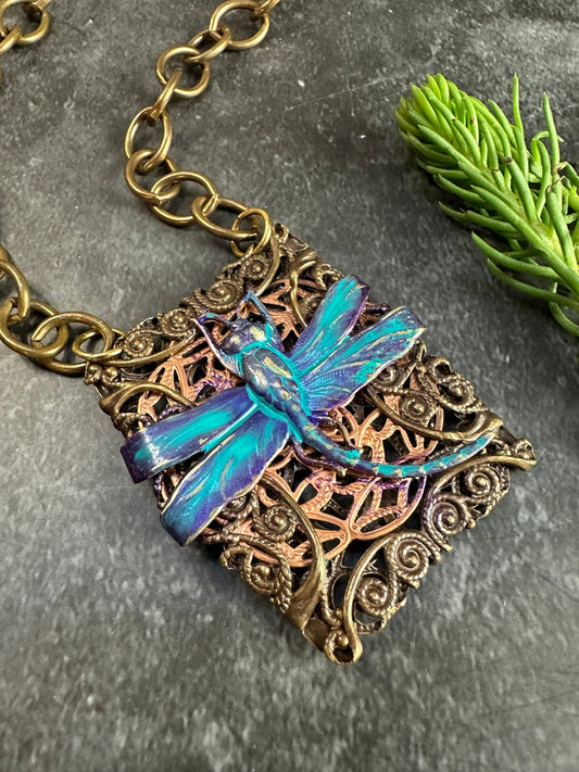 Dragonfly Trellis Necklace - Ainsley - NMAH - Artisan Market - Vintaj Live Shop