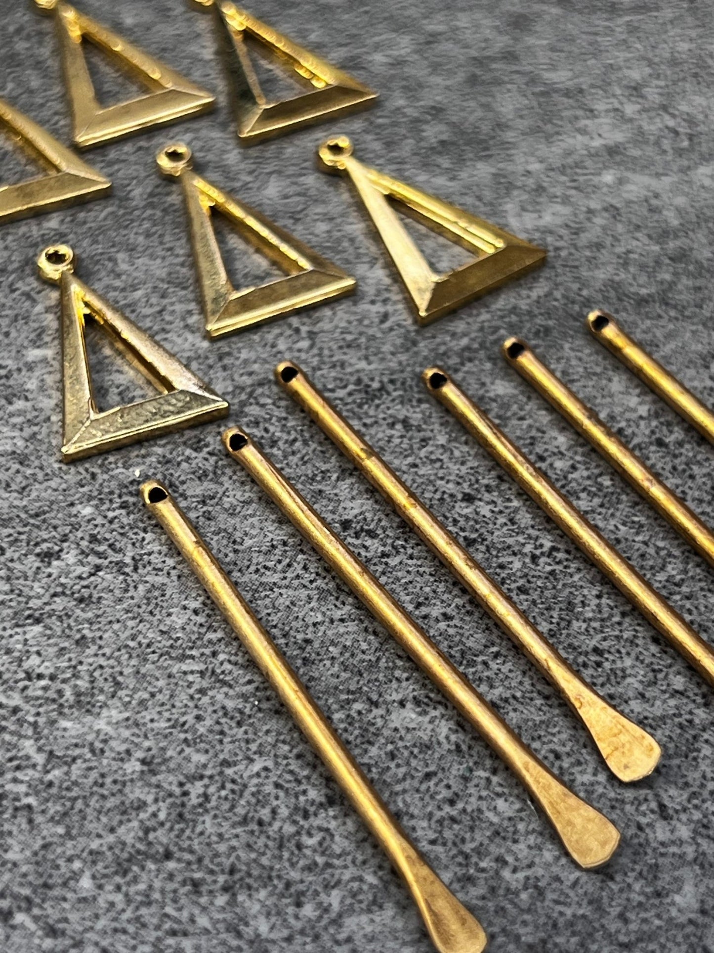 Triangle Paddle SAMPLER - 20pcs - Vintaj Live Shop