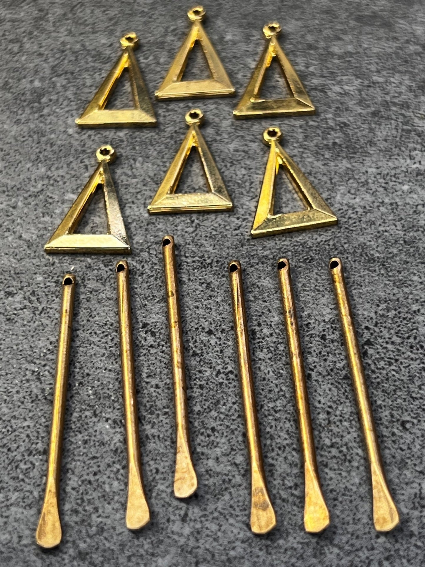 Triangle Paddle SAMPLER - 20pcs - Vintaj Live Shop