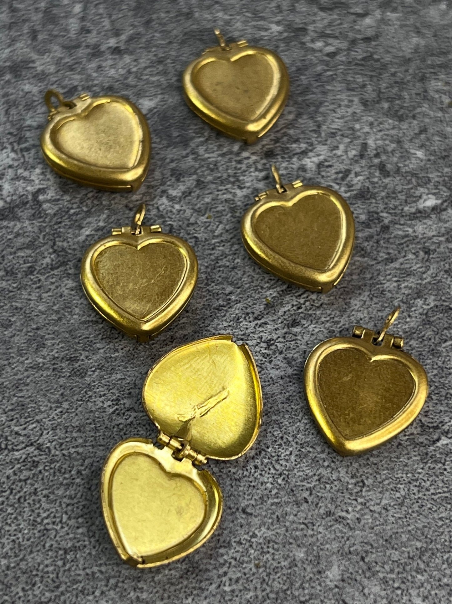Heart Locket Pack - 12pcs - Vintaj Live Shop