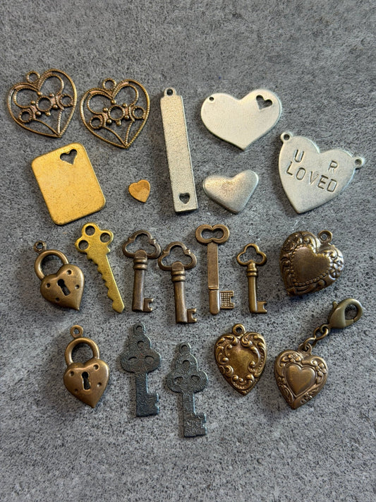 Lot 45 Dollar Day Special - 20pcs - Vintaj Live Shop