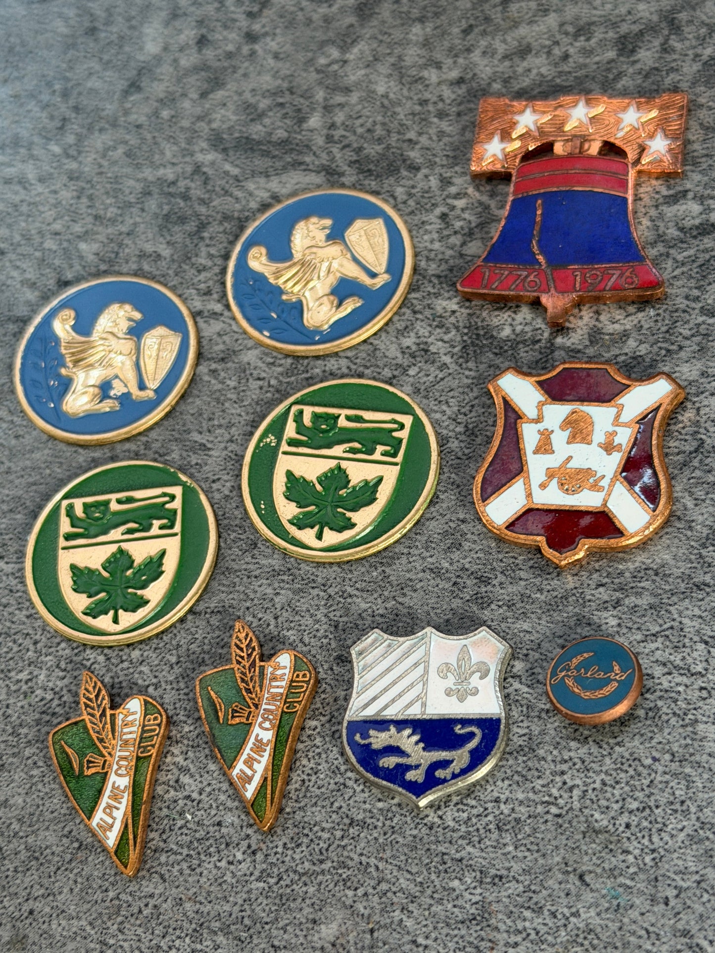 #19 Enameled Pack