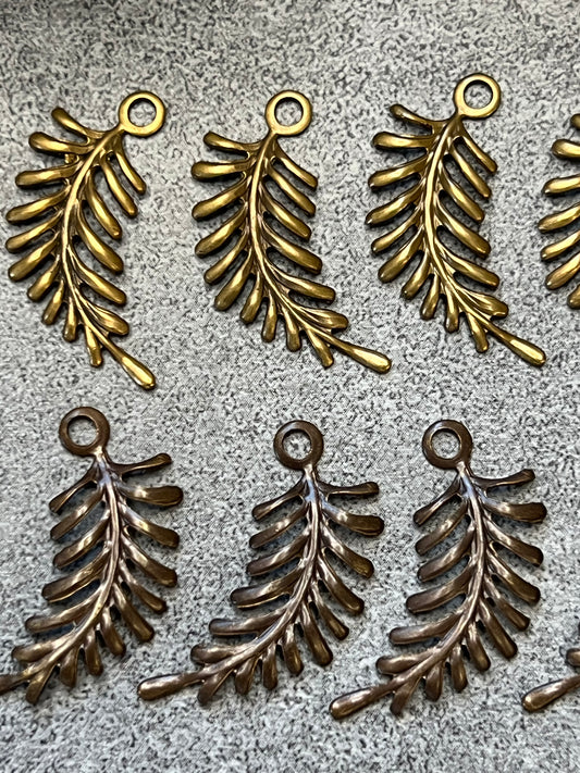 Filigree Fern Pack - 24pcs