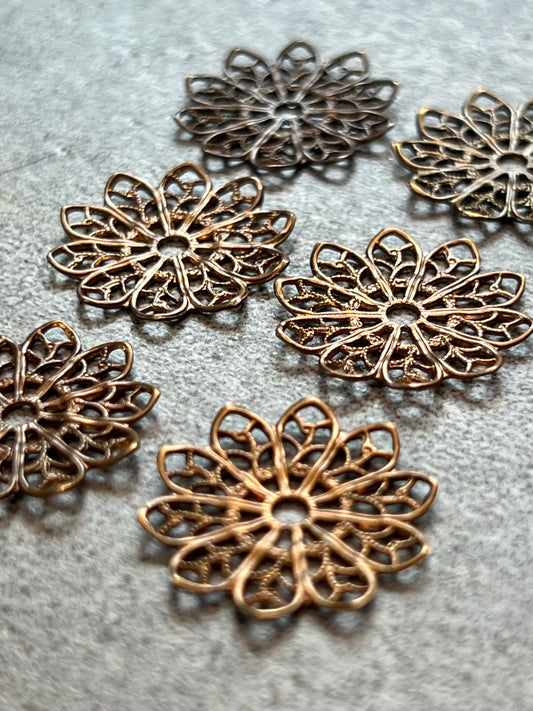 Filigree Flower Pack - 16pcs