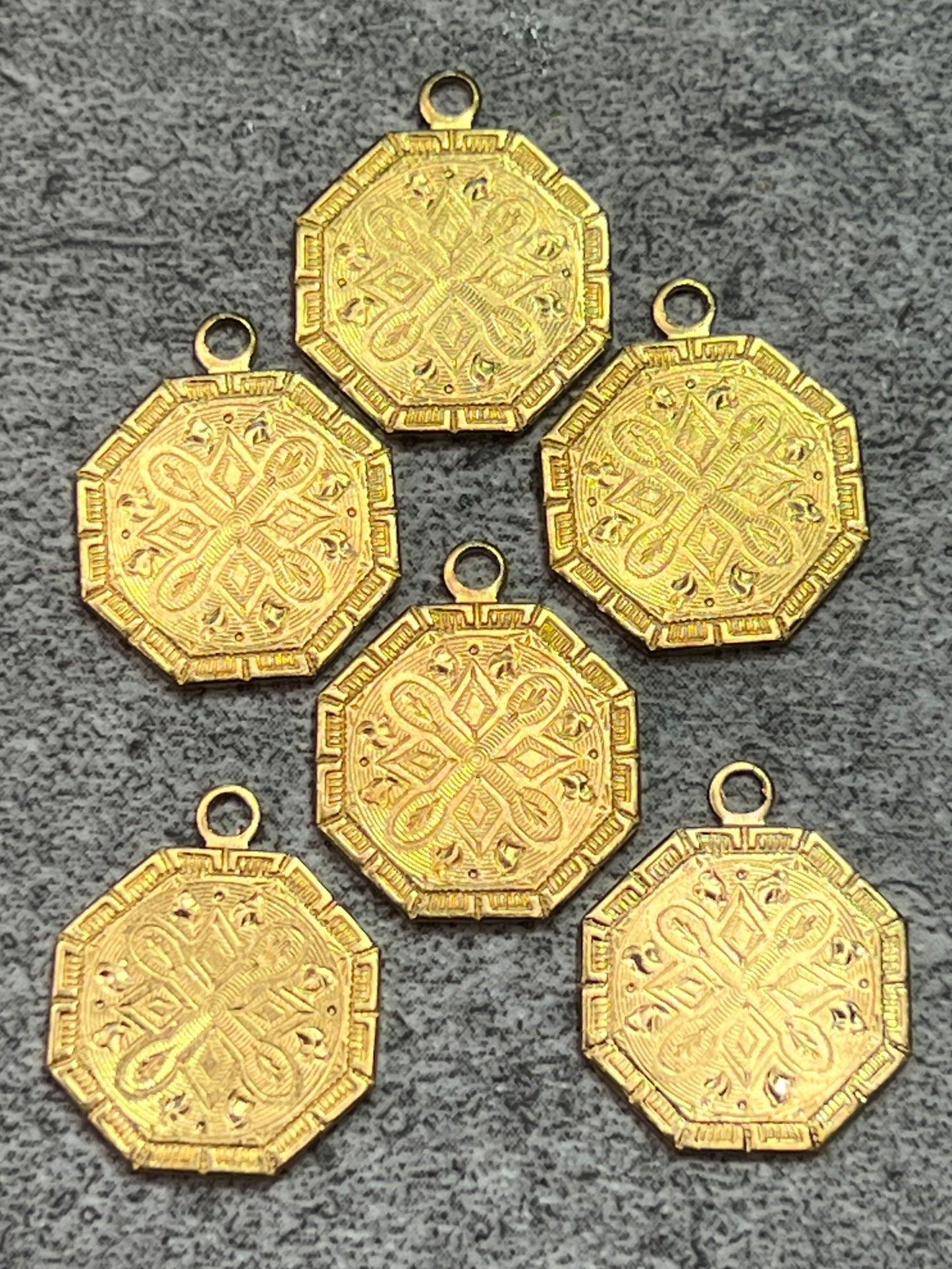 Medallion Pack - 18pcs
