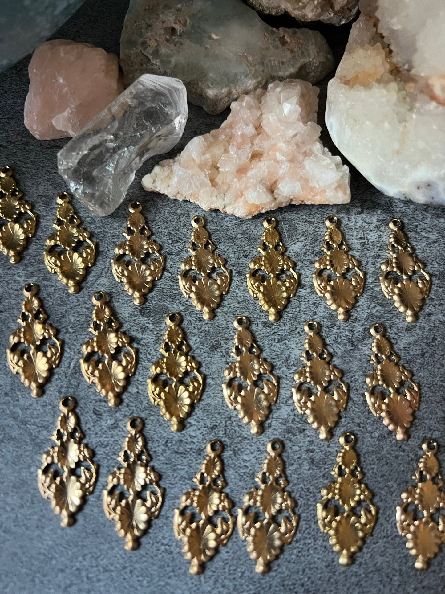 Tiered Flowers Pack - 12pcs - WH - Vintaj Live Shop